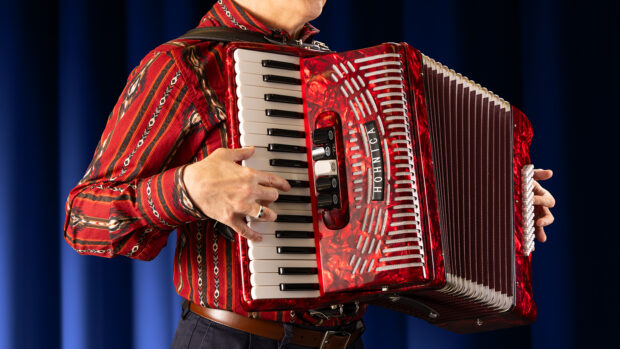5 Best Accordions on the Market Right Now (Review and Price)
